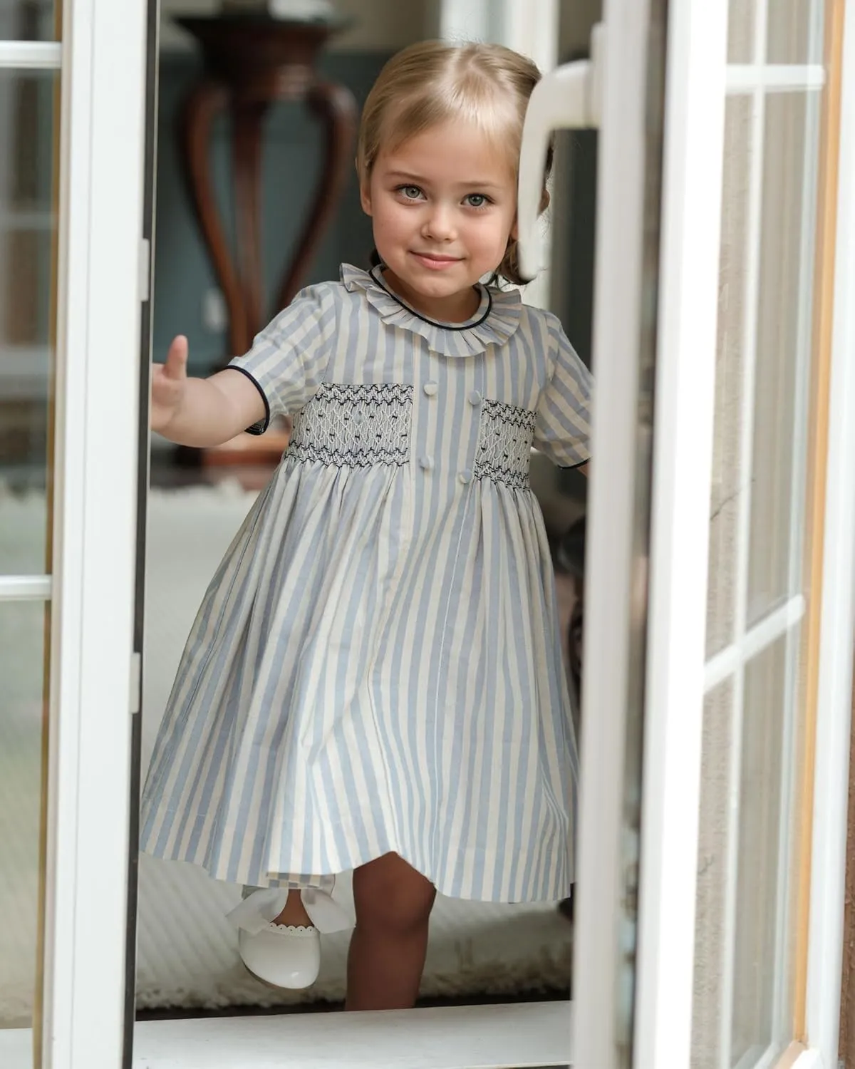 Baby Girls Long Sleeve Smocking Clothing Toddler Fall Floral Smocked Dress Vintage Dresses for Christmas Birthday Holiday