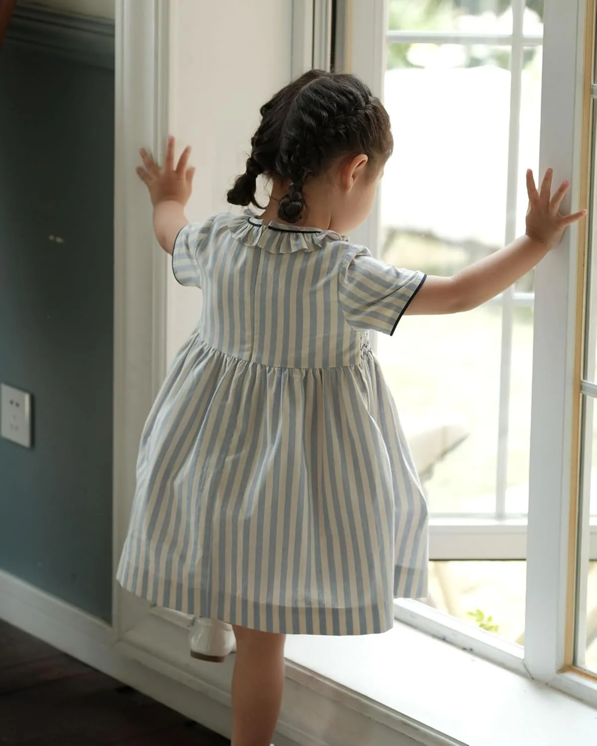 Baby Girls Long Sleeve Smocking Clothing Toddler Fall Floral Smocked Dress Vintage Dresses for Christmas Birthday Holiday