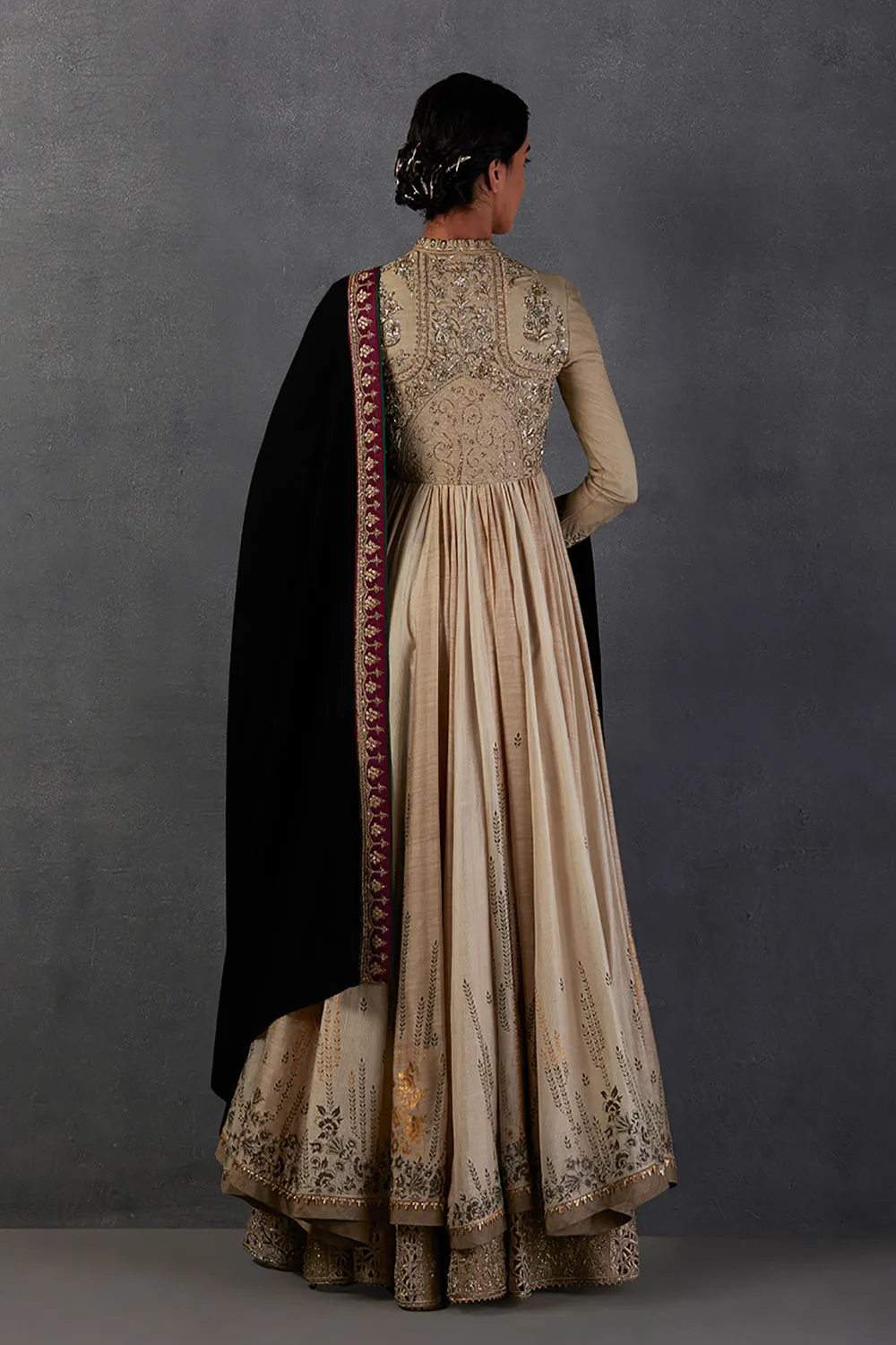 Black Woolen Embroidered Shawl  ( Dus-70 )