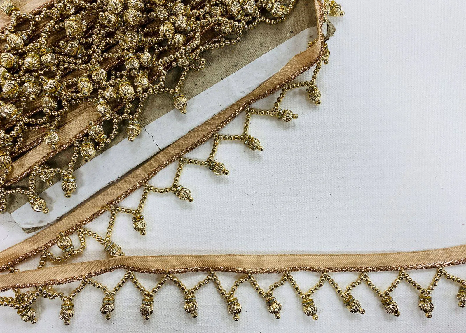 Gold Droplet Tassle Trim 04