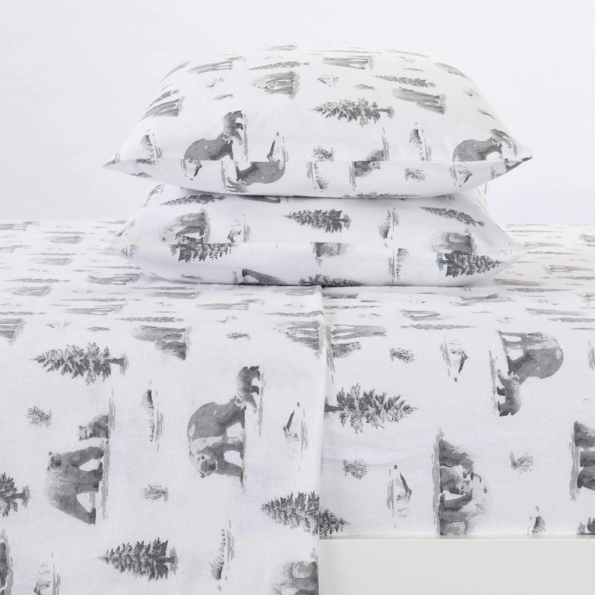 Great Bay Home Extra Soft Lodge Printed 100% Turkish Cotton Flannel Sheet Set. Warm, Cozy, Luxury Winter Bed Sheets. Lakeview Collection (Queen, North Pole Polar Bears)