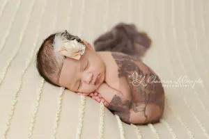 Stretch Lace Wrap in Toffee Brown